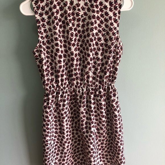 ANN TAYLOR Loft White Red Black Leaf Print Elastic Waist Button Dress Size XS - Picture 3 of 7